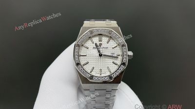 Audemars Piguet Royal Oak 33mm Swiss ETA Quartz Movement White Face Diamond Bezel Watch